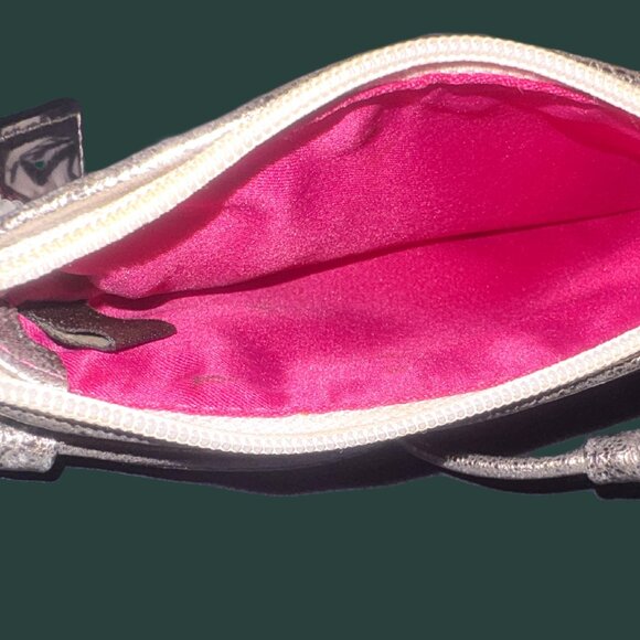 Coach Poppy Y2K Graffiti Daisey Wristlet with hang tag Silver Hardware EUC - Picture 9 of 10